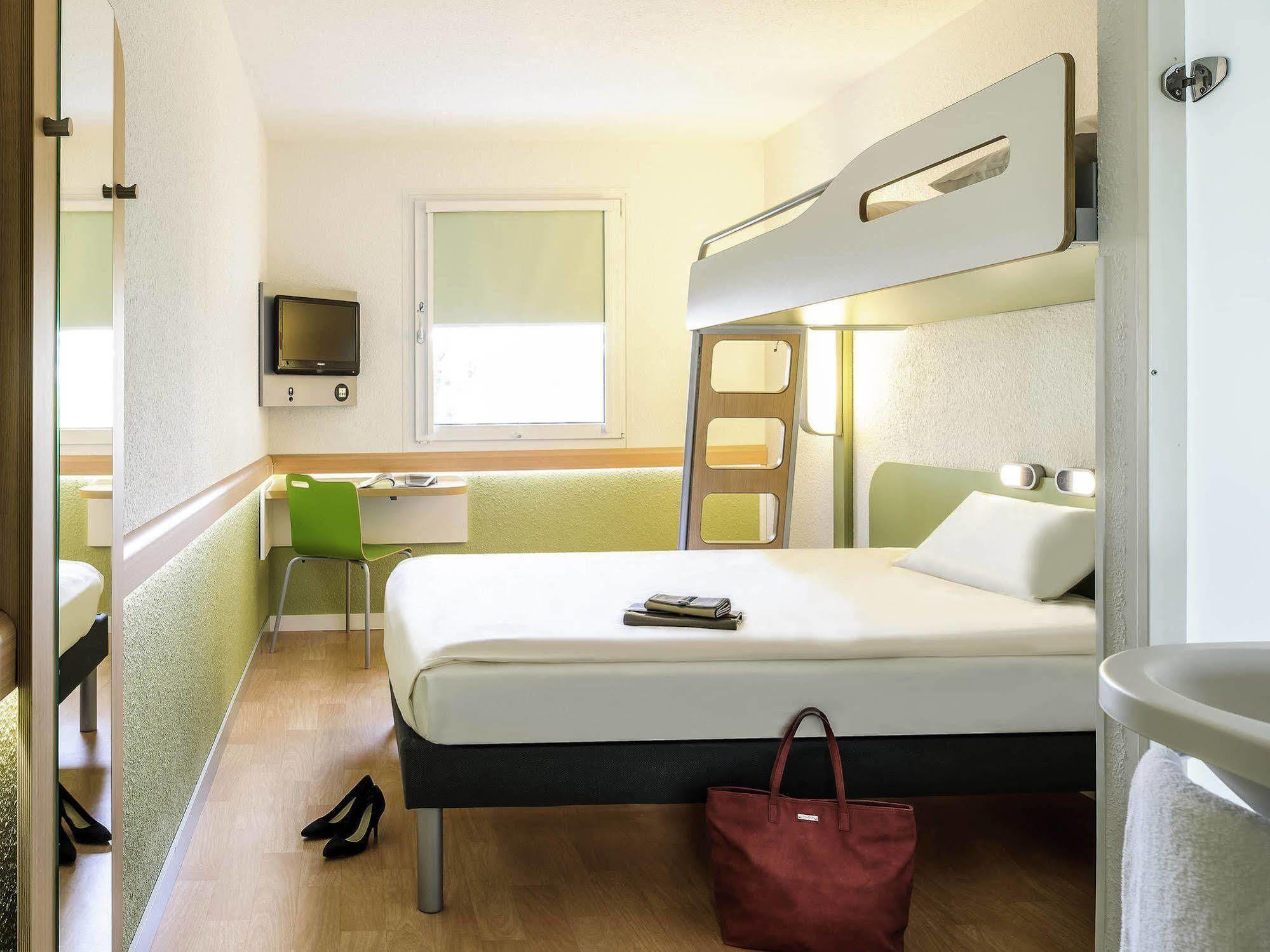 Ibis Budget Lille Ronchin - Stade Pierre Mauroy Bagian luar foto